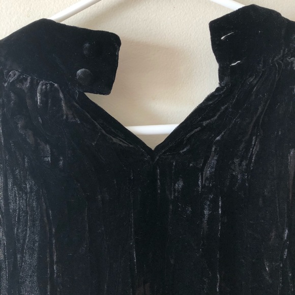 SOLD! Black Blouse With Pearl Collar, Large - Picture 3 of 4